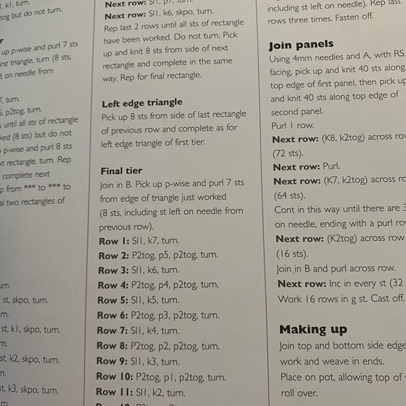 Adorable little book of patterns to knit tea cozies🧶 - Picture 14 of 14